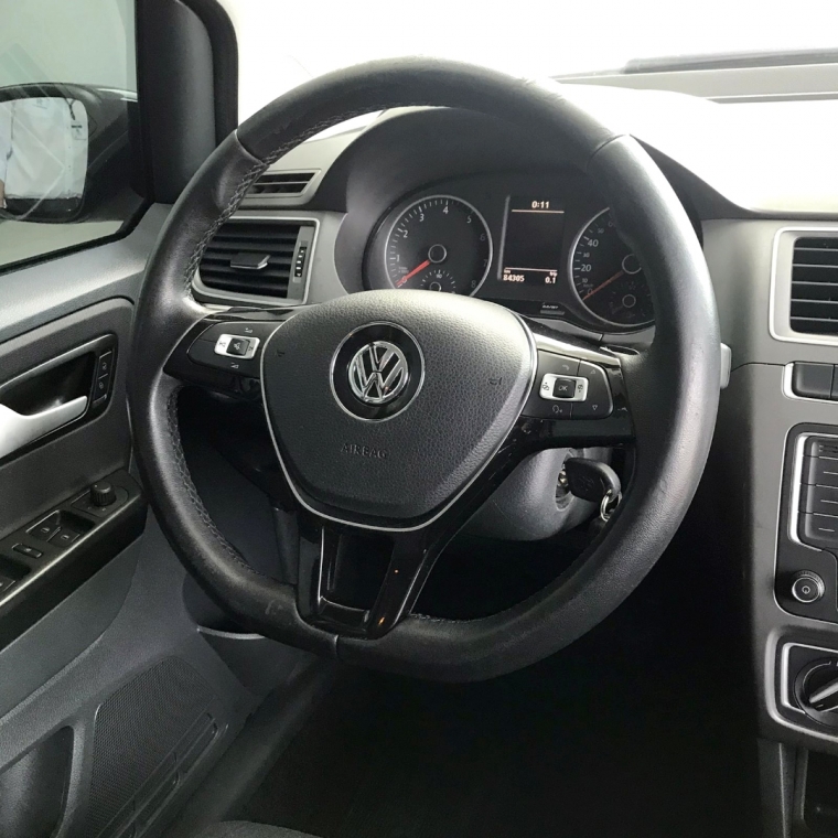 Volkswagen Fox COMFORTLINE I MOTION 1.6 FLEX 8V 5P 2016/2017 Semiautomático 