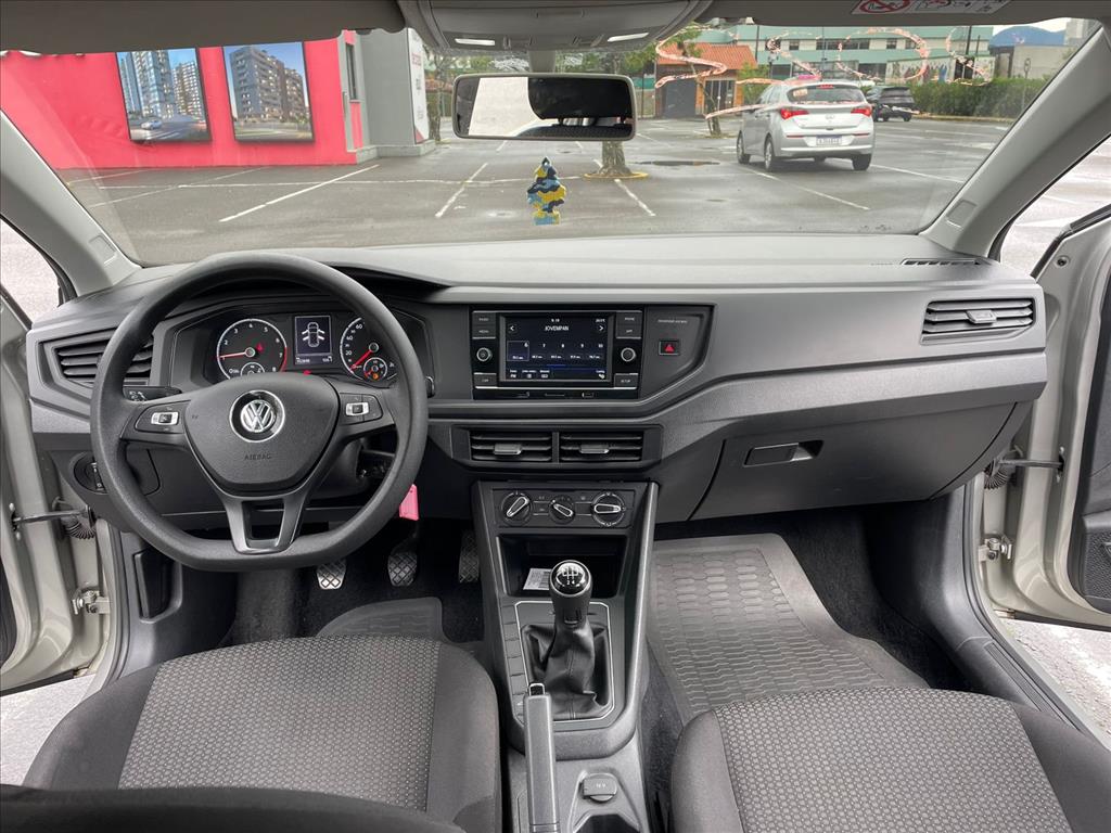 POLO 1.0 MPI TOTAL FLEX MANUAL 2022 POLO 1.0 MPI TOTAL FLEX MANUAL 2022